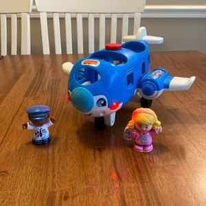 Fisher-Price little people travel together airplane